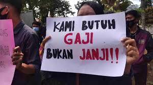 Besaran gaji pokok pensiunan pns. Merasa Tertipu Soal Gaji Puluhan Buruh Mengadu Ke Disnaker Ciamis