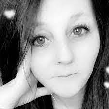 Leola Singleton's Instagram, Twitter & Facebook