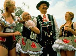 Charlie's angels is a 2000 american action comedy film directed by mcg, and written by ryan rowe, ed solomon, and john august. The Charlie S Angels 2000 Film Was Pretty Problematic Here S Why