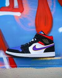Pin On Sneakers