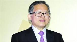 Lung chan is known for his work on snake in the eagle's shadow (1978), heart of a dragon (1985) and spooky encounters (1980). Quek Leng Chan Family Family Tree Celebrity Family