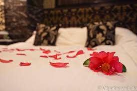 The name originates from hotel love in osaka, which was built in 1968 and had a rotating sign. Tipps Love Hotel In Japan Die Anleitung Wanderweib
