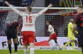 Einige positive und negative rekorde in der 1. Ergebnisse Der 1 Bundesliga Leipzig Ist Herbstmeister Fc Bayern Mit Spaten Toren Zum 2 0 Fussball Stuttgarter Zeitung