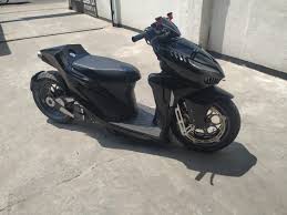 Sangar Modifikasi Honda Vario 150 Tampang Darth Vader Pakai Single Seat Dan Air Suspension Motorplus