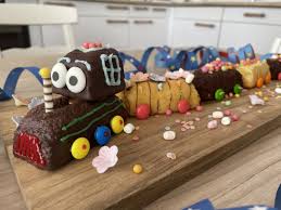 We did not find results for: Ein Toller Eisenbahnkuchen Mit Kleinen Ruhrkuchen Von Dr Oetker Gewinnt Drei Grosse Uberraschungs Kuchenpakete Zuckersusse Apfel Kreativer Familienblog Und Reiseblog