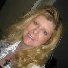 Sharing Hunter : Glover, Julie: Amazon.ca: Books