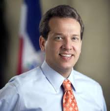 Perfil Lic. Victor -Ito- Bisonó Haza