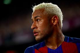Hair artist and barber nariko, etches an image of barcelona's neymar on the head of a customer, before the champions league. Champions Du Monde 2016 In Review Blonde Footballers