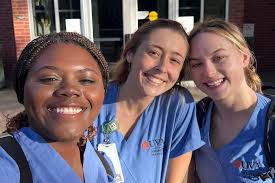 LEARNING TO LEAD🎵🎶🎻 Students come to the Clinical Nurse Leader (CNL)  master's program from an almost absurd variety of backgrounds: they're  arborists and artists, pastors and pilots, bench scientists, beer brewers,  filmmakers,