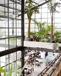 Di lokasi anda akan menemukan jembatan kayu sepanjang 800 meter yang berfungsi sebagai sarana penunjang bagi anda yang satu lagi tempat makan yang asyik di balikpapan adalah beach house. 10 Kafe Baru Yang Instagramable Di Surabaya Barat Kamu Sudah Ke Sini