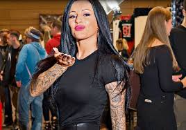 Further, the beauty influencer also goes by the alias name jj. 2ezpija7i0djm