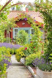 Pfefferminzgruen Schweden Teil 2 Sweden Swedishhome Swedishhouse Bauerngarten Garten Und Outdoor Moderne Gartenentwurfe