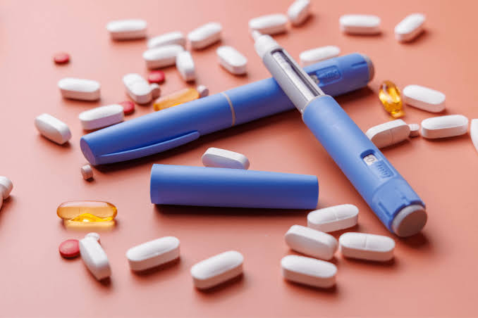 Inyecciones y pastillas con GLP1