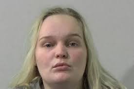 Laurie Ryder's Instagram, Twitter & Facebook