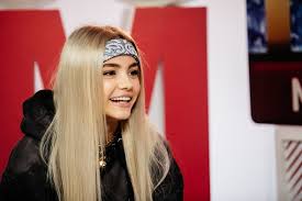 У вали есть еще старшие брат и сестра. Karna Val Sejchas Ya Bolshe Vsego Hochu Dobitsya Chego To V Muzyke Tnt Music Zdes Tvoya Muzyka