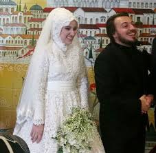 Cumhurbaşkanı recep tayyip erdoğan'ın damadı selçuk bayraktar'ın teknik müdür görevini damat bayraktar'ın fırat kalkanı operasyonu için ürettiği 6 i̇ha için 26 milyon 77 bin dolar aktarılmış. Erdogan Ailesinin Ihale Avcisi Damadi Turgev In Universitesine De Ortak Cikti Diken
