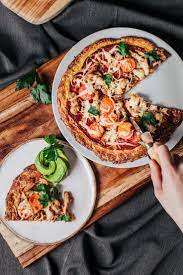 The Easiest Cauliflower Pizza2 Jordan Pie Nutritionist Photographer2 3 Jpg Easy Cauliflower Cauliflower Pizza Easy Cauliflower Pizza Crust