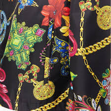 New users enjoy 60% off. New Versace 100 Silk Ss19 Vintage Jewel Floral Print Hoodie Jacket It48 M For Sale At 1stdibs