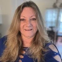 Deanne Norris's Instagram, Twitter & Facebook