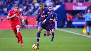 Лион вырвал победу у дижона, марсель в первой игре без андре. Pszh Razgromil Nim Mbappe Voshyol V Istoriyu Ligi 1 Novosti Francii Footballfun