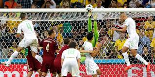 Joker meunier trifft danach entwickelte sich ein munteres spiel mit chancen auf beiden seiten. Algerien Russland Gruppe H Algerien Holt Sich Deutschland Taz De