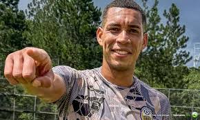 Jose Carrasquel's Instagram, Twitter & Facebook