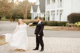 A Fall Wedding At Mathews Manor In 2020 Alabama Weddings Fall Wedding Wedding Photographers