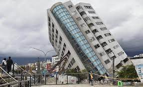 Thousands of houses collapsed, making more than 100,000 people homeless. Taiwan Earthquake Kills 12 And Triggers Investigations 2018 02 13 Enr