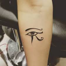 Since the application of tattoos is not generally accepted by the community, it is quite appropriate to have a small tattoo. 110 Cute And Tiny Tattoos For Girls Designs Meanings 2019