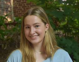 Alums explore art, creative expression