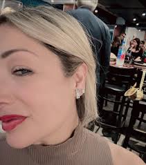 Nashali Enchautegui added a new photo.