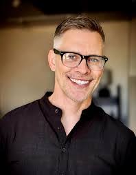 Deborah Haight's Instagram, Twitter & Facebook