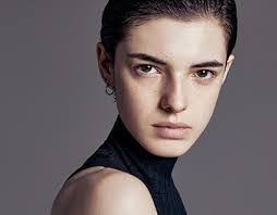 Edna Clay's Instagram, Twitter & Facebook