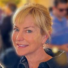 Anne Kellogg's Instagram, Twitter & Facebook