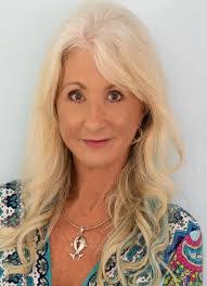 Joni Stokes's Instagram, Twitter & Facebook