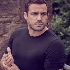 Jamie Lomas reportedly dating 25-year-old Hollyoaks production crew member 
