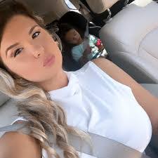 Lacey Danielle's Instagram, Twitter & Facebook