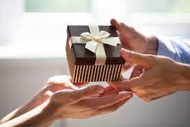 Ý tưởng 1: Bộ sách về nhân quyền và quyền con người từ các tác giả nổi tiếng trong lĩnh vực này.