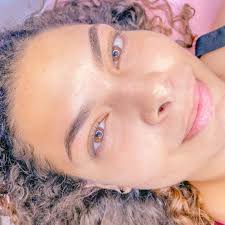 𝙀𝙨𝙩𝙚𝙧 𝙀𝙫𝙚𝙡𝙡𝙞𝙣