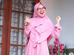 Anisa anisa@ almaq (@30383198705), aurelia(@2145308986), zahra cinta(@123456zah.ra_), ria ricis(@riaricis), maweddeh_ms(@maweddeh_ms). Vlog Seharian Bareng Jokowi Trending Nomor 1 Ria Ricis Bersyukur Banget