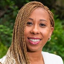 Kiana Smith's Instagram, Twitter & Facebook