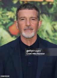 Talia Lewis-Cole and Harry Pullen attend the "Paddington In Peru"... News  Photo