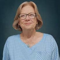 Carolyn Stover's Instagram, Twitter & Facebook