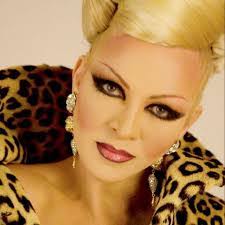 Dana Douglas's Instagram, Twitter & Facebook