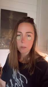 Can we please end daylight savings time? I know it was a man who invented  this shit #leavetimealone #smashthepatriarchy #enddaylightsavings  #sandyforpresident #cucumbereyes