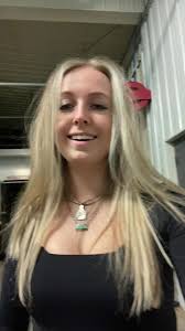 Alexis Brenner's Instagram, Twitter & Facebook