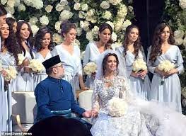 Born tengku muhammad faris petra ibni sultan ismail petra in kota bharu, he was made crown prince (tengku mahkota) in october 1985. Former Miss Moscow Who Married Malaysian King Has Travelled To German Clinic To Have Children Express Digest