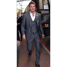 David beckham machte auf der hochzeit von prinz harry und meghan markle eine gute figur. David Beckham Anzug