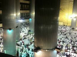 Masjid istiqlal on wn network delivers the latest videos and editable pages for news & events, including entertainment, music, sports, science and more, sign up and share your playlists. Sebelum Aksi 212 Dimulai Sholat Subuh Di Istiqlal Serasa Di Masjidil Haram