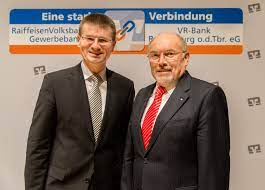 Eine spende von 5 000 euro. Neue Bank Fur Westmittelfranken